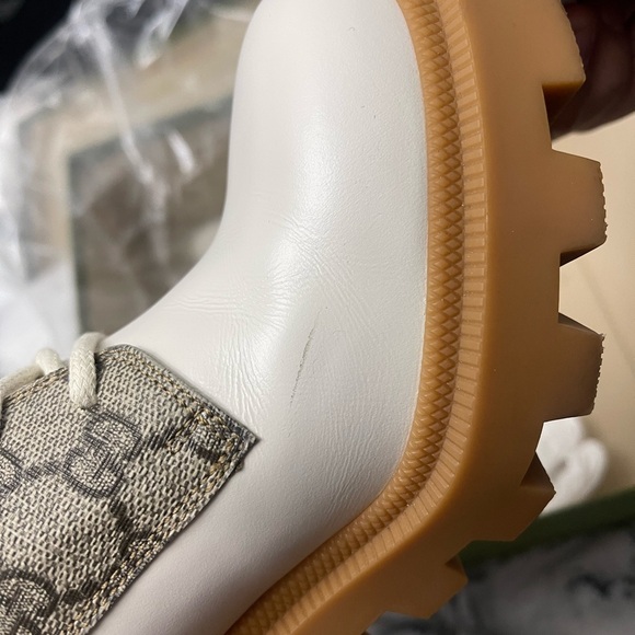Gucci authentic boots Snake logo on bottom Worn once With shoe bags and box. - Picture 9 of 9